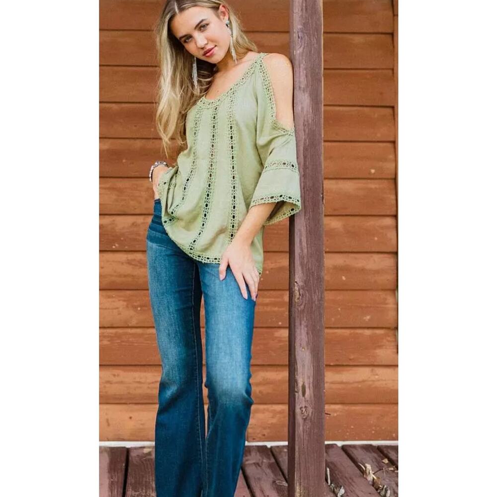 Women's Sterling & Stitch Sz M Crochet Top Cold Shoulder Embroidery Cottage Boho